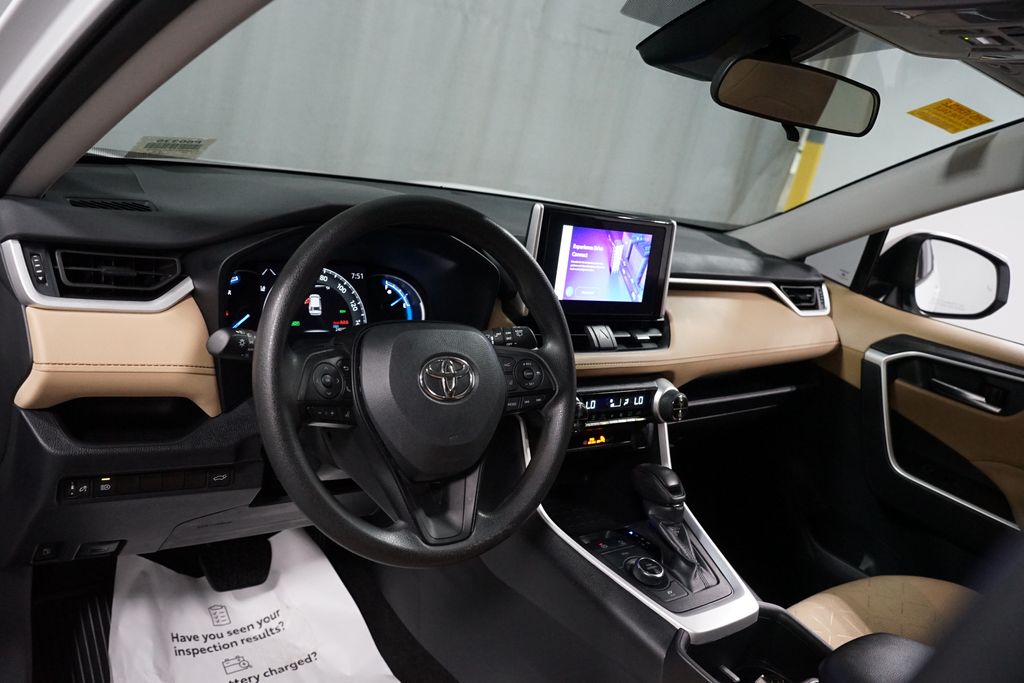 Thumbnail: 2024 Toyota RAV4 - 11