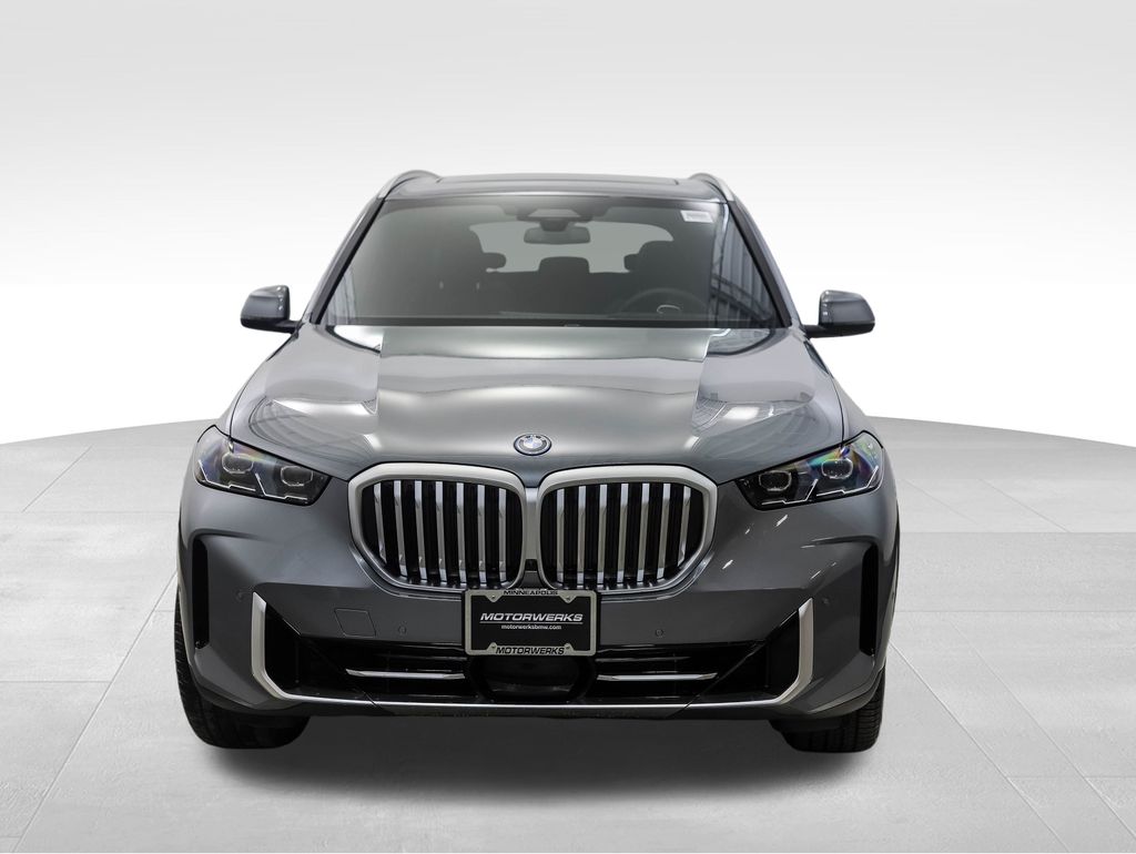 2025 BMW X5 xDrive50e 8