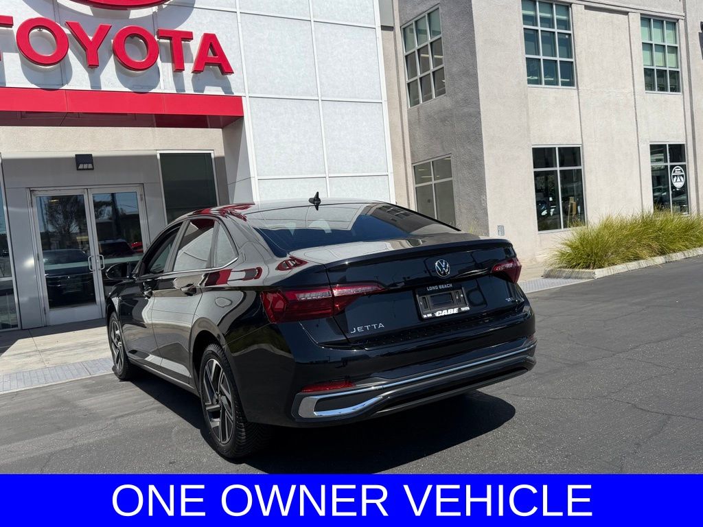 Used 2024 Volkswagen Jetta Sedan