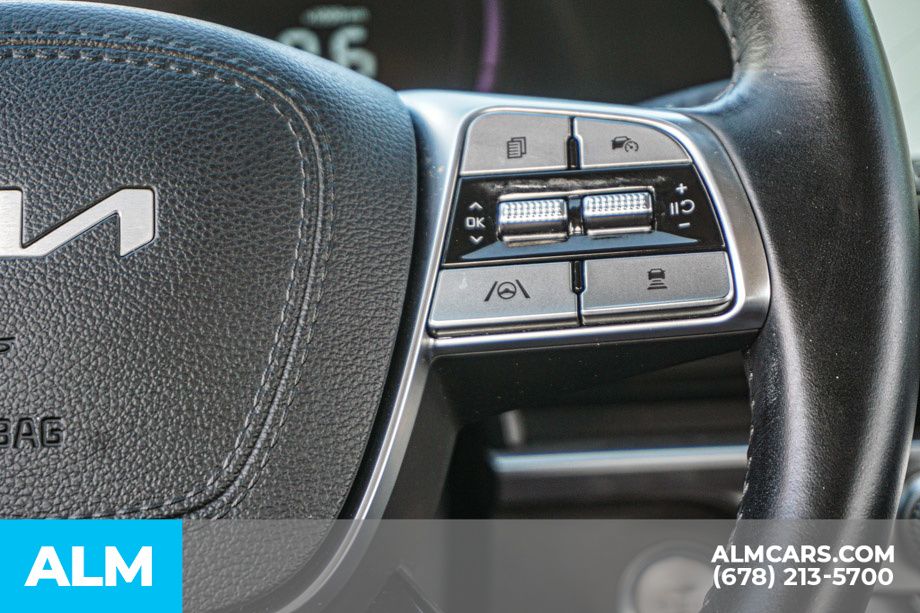 Used 2024 Silver Kia LX image 31