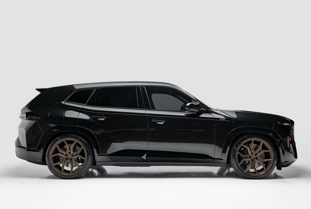 2023 BMW XM - Thumbnail 5