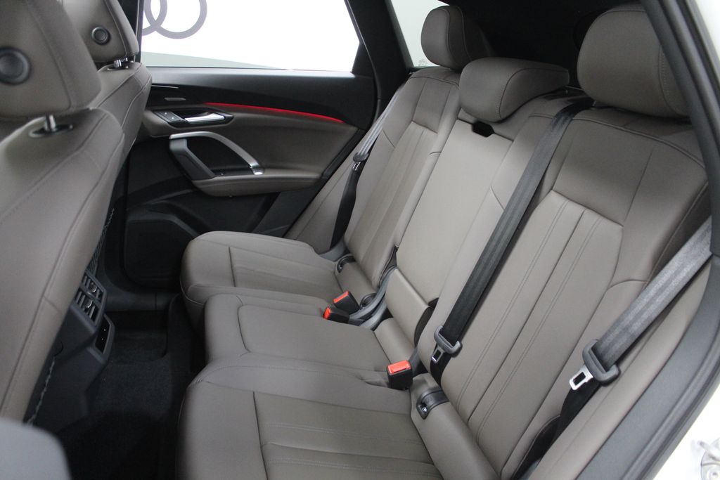 Thumbnail: 2025 Audi Q5 - 32