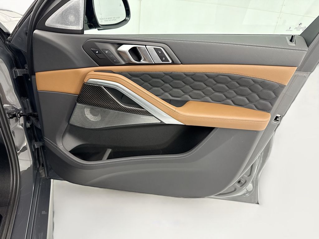 Thumbnail: 2024 BMW X6 - 24