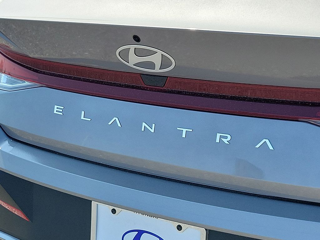 Thumbnail: 2025 Hyundai Elantra - 5