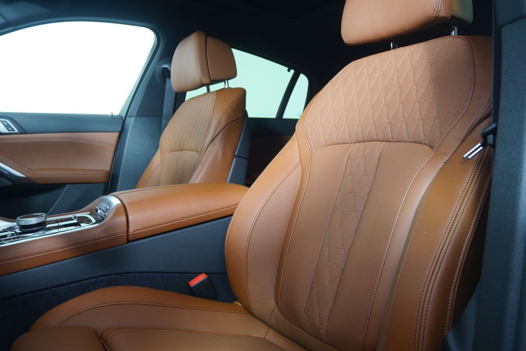 Thumbnail: 2027 BMW X6 - 10