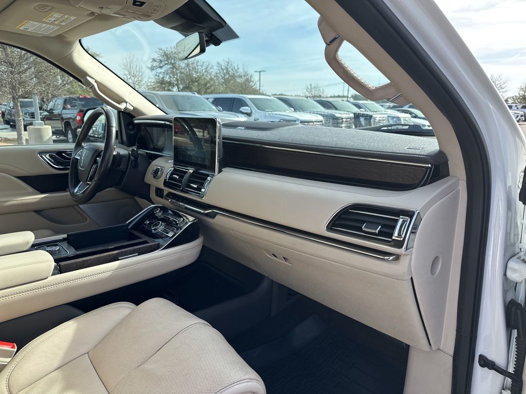 Used Car 2020 Lincoln Navigator L  L Reserve For Sale Under $35,000 In Austin, Texas