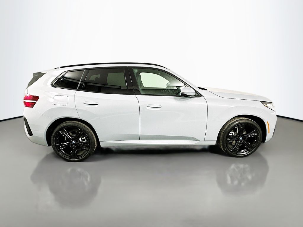 Thumbnail: 2026 BMW X3 - 4