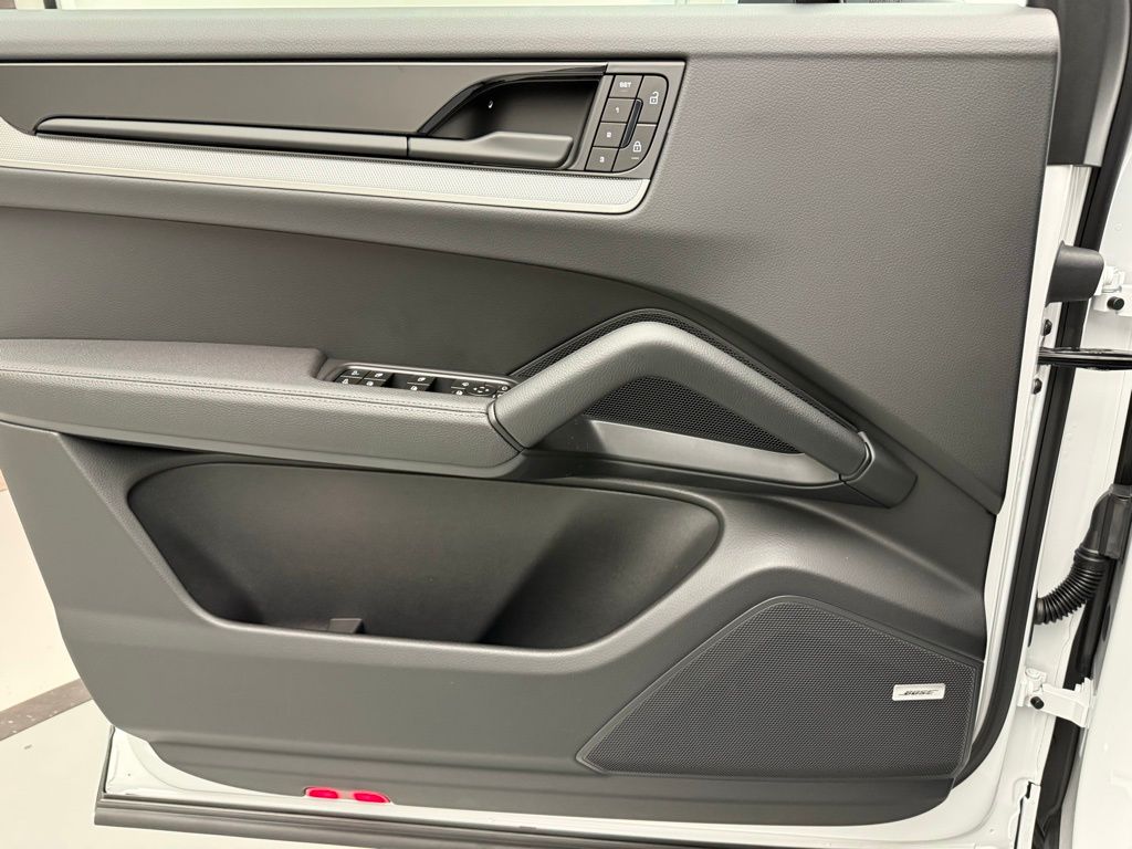 Thumbnail: 2026 Porsche  - 21