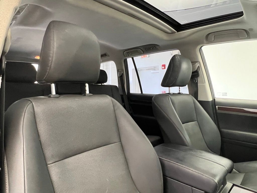 Thumbnail: 2019 Lexus GX - 9