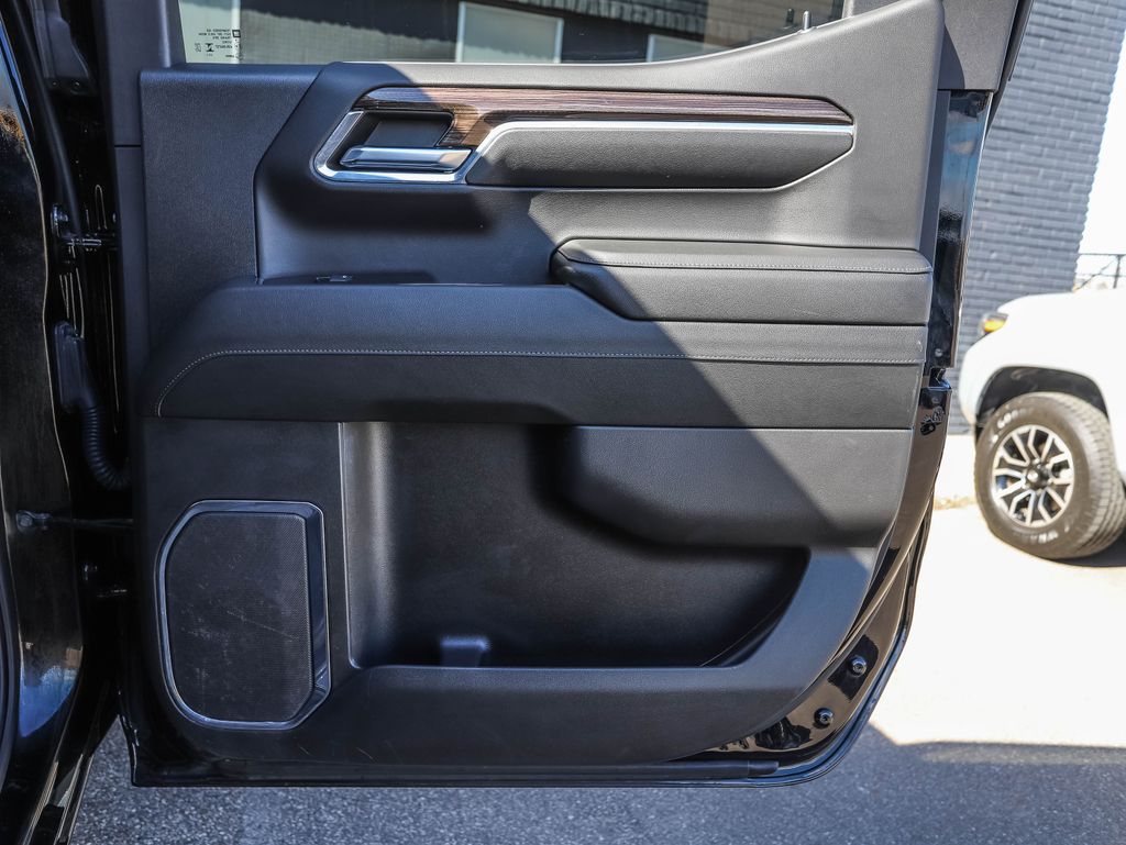 Thumbnail: 2024 Chevrolet Silverado 1500 - 23