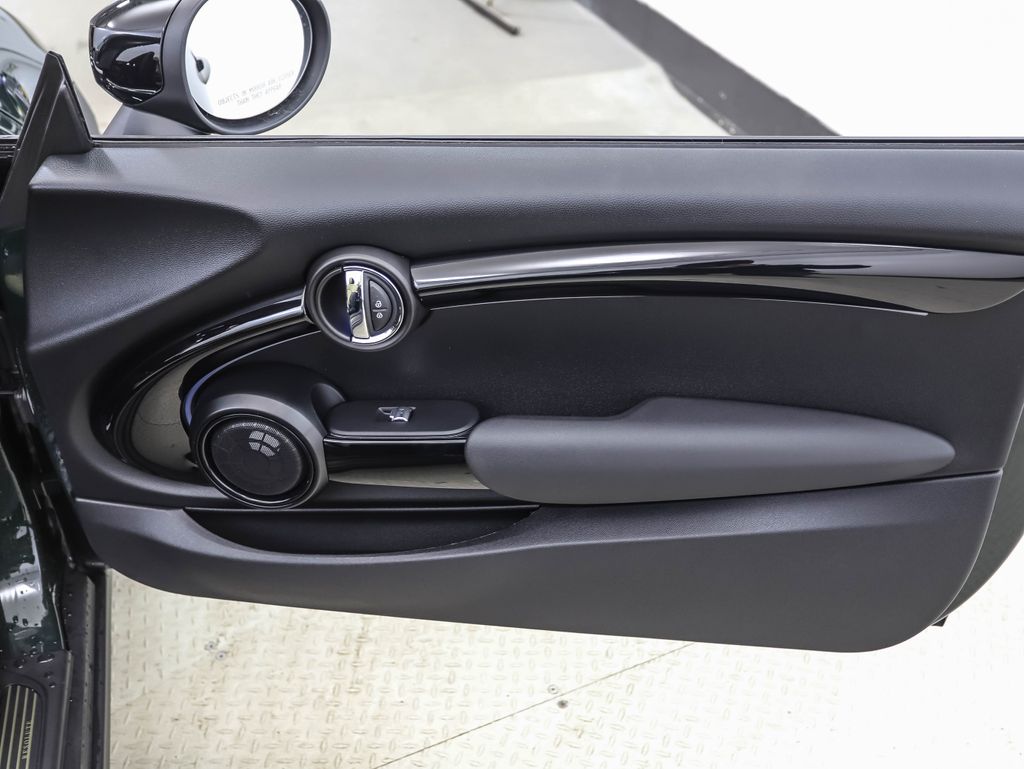 Thumbnail: 2023 MINI Cooper - 22