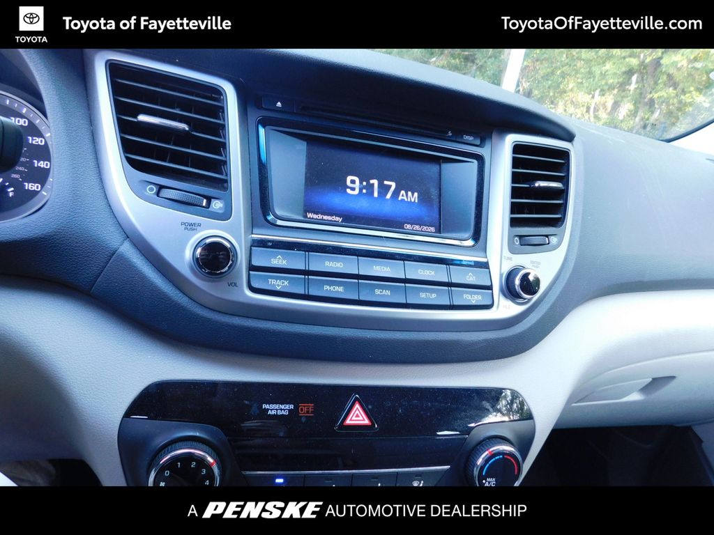 Thumbnail: 2016 Hyundai Tucson - 9