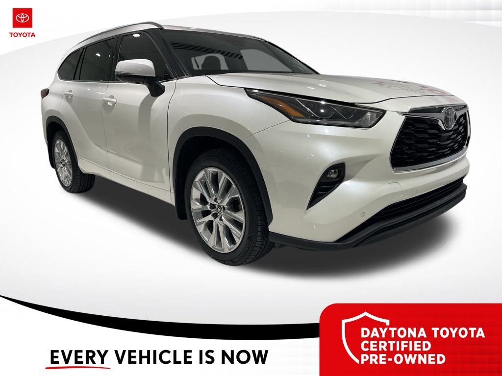 2021 Toyota Highlander Limited's photo
