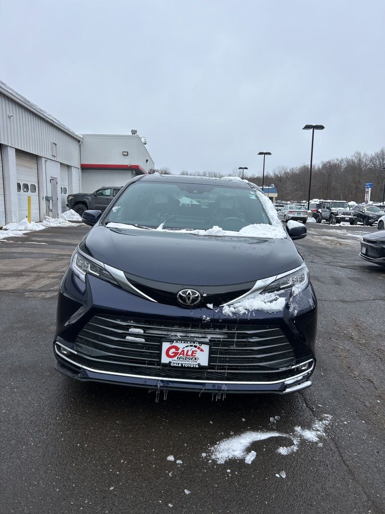 2026 Toyota Sienna Limited 7-Passenger AWD