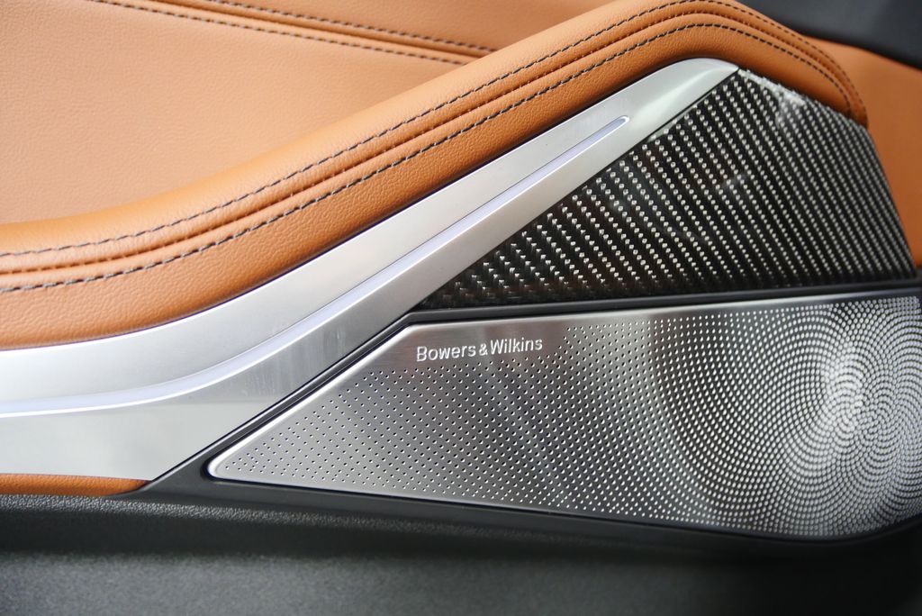 Thumbnail: 2026 BMW X7 - 10