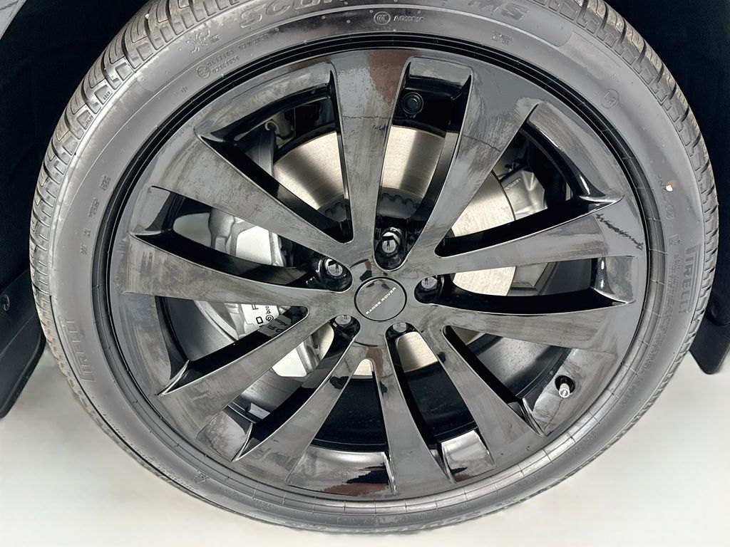 Thumbnail: 2026 Land Rover Range Rover Sport - 31