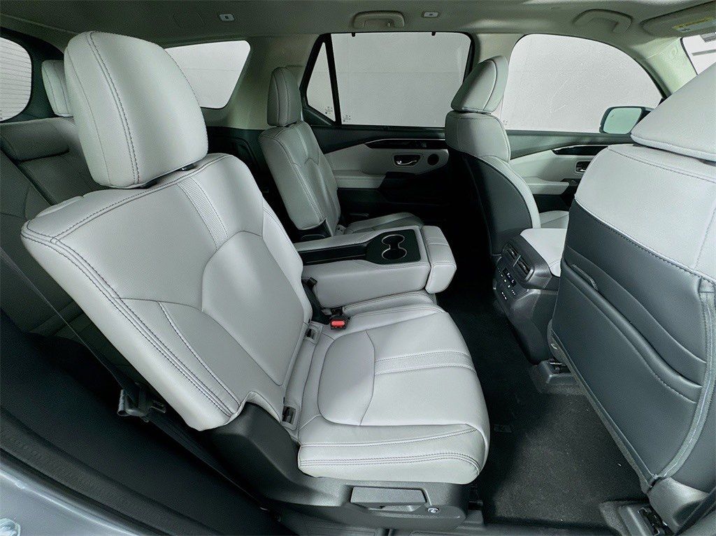 Used Car 2025 Honda Pilot  Touring For Sale Under $50,000 In Austin, Texas