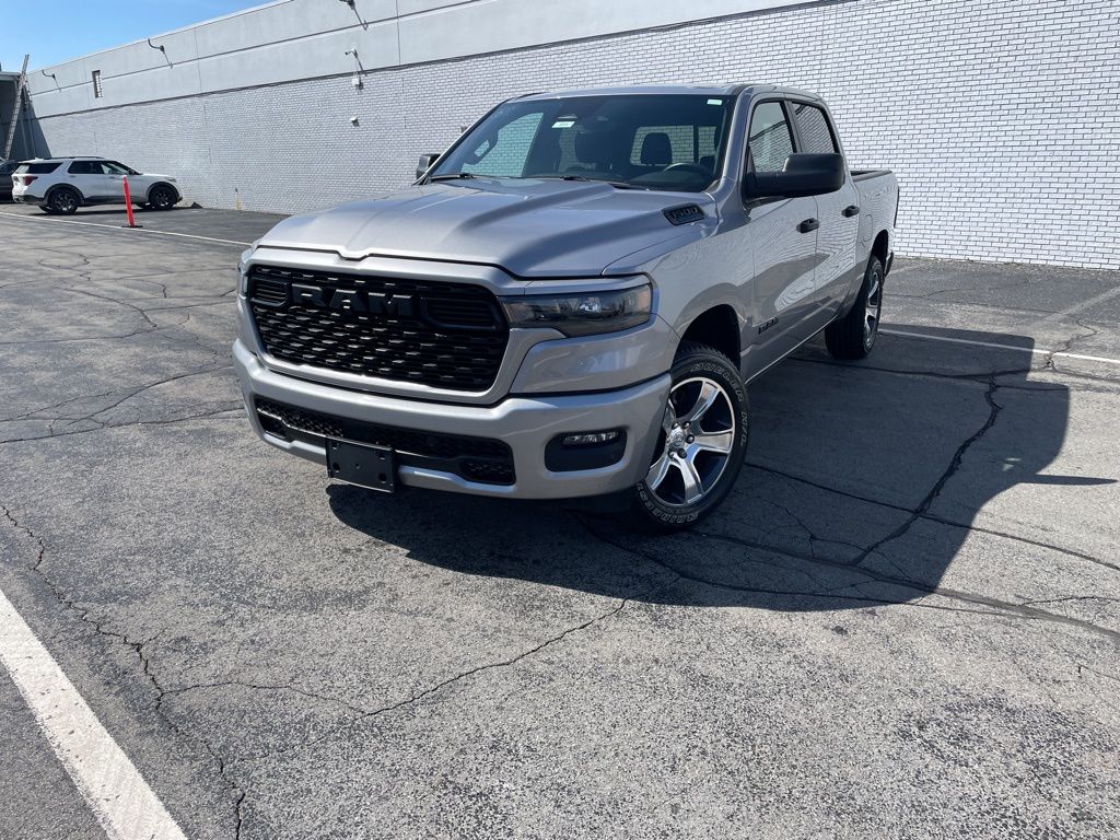 2025 RAM 1500 Tradesman Crew Cab 4WD