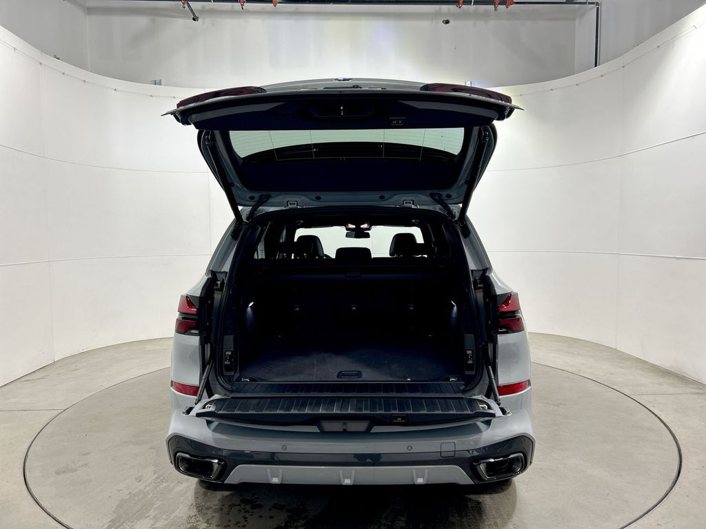Thumbnail: 2026 BMW X5 - 22