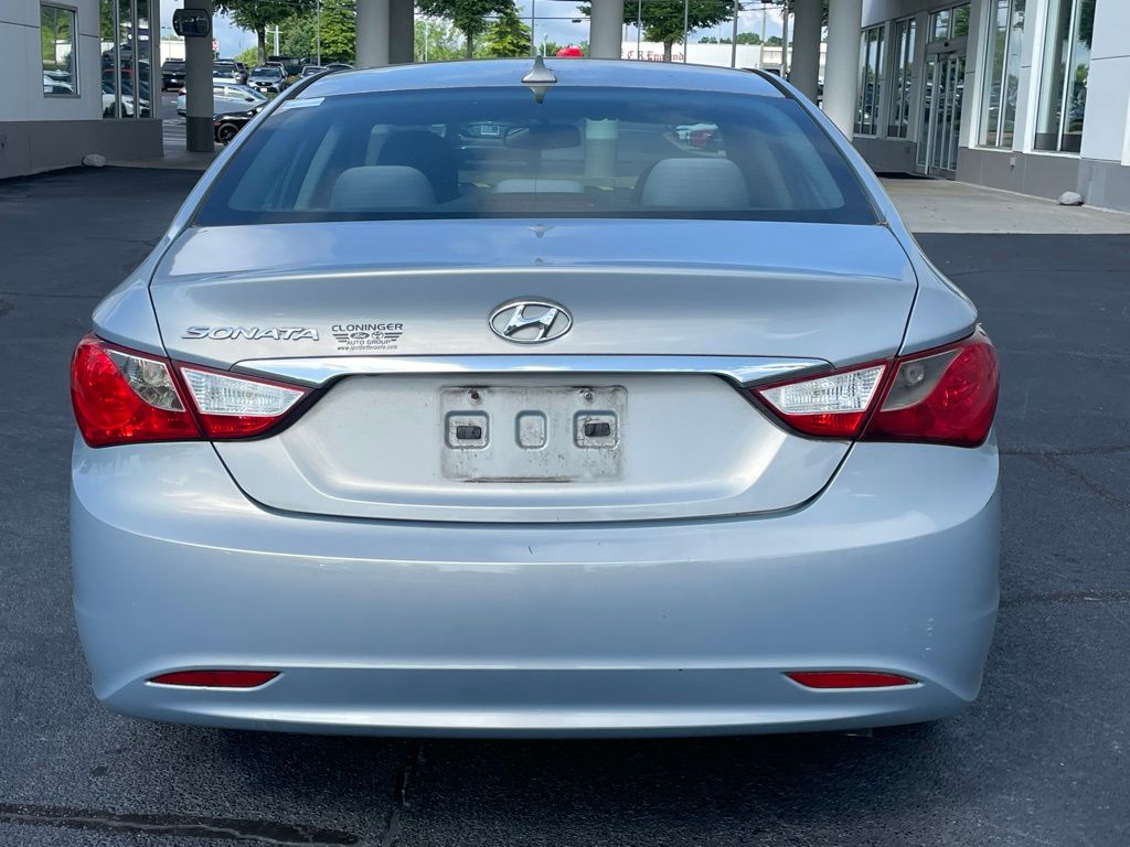 2013 Hyundai Sonata GLS 4
