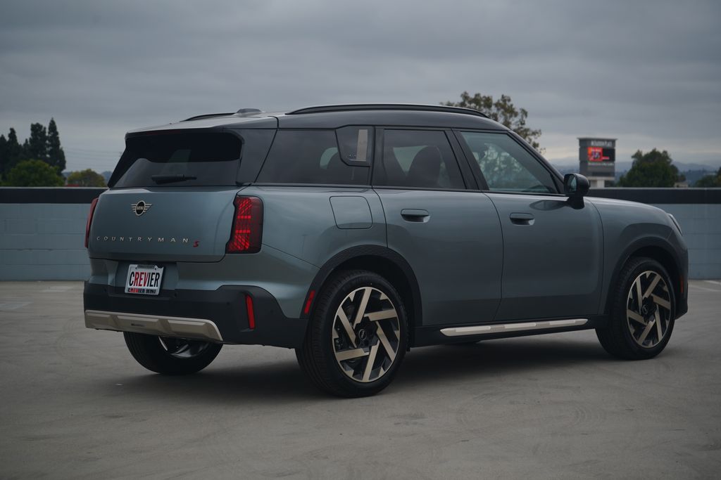 Thumbnail: 2027 MINI Cooper Countryman - 4