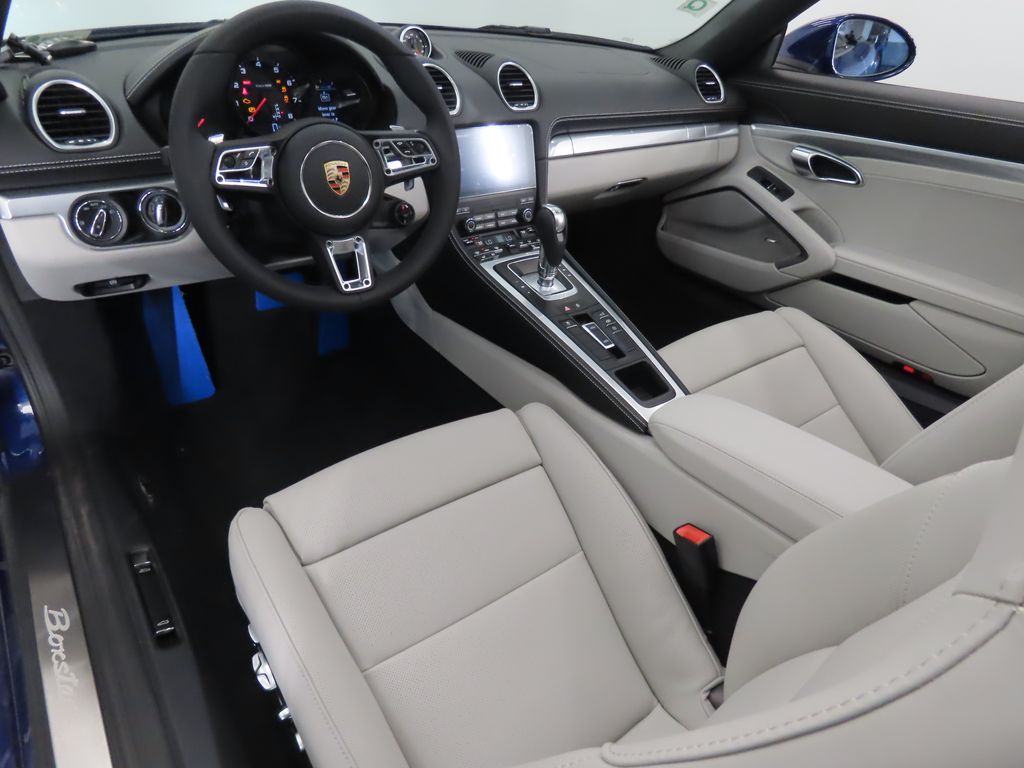 Thumbnail: 2025 Porsche 718 Boxster - 4