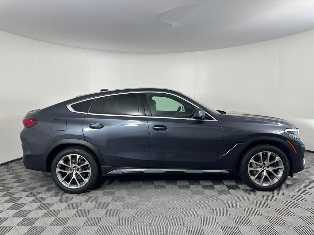 Thumbnail: 2021 BMW X6 - 4