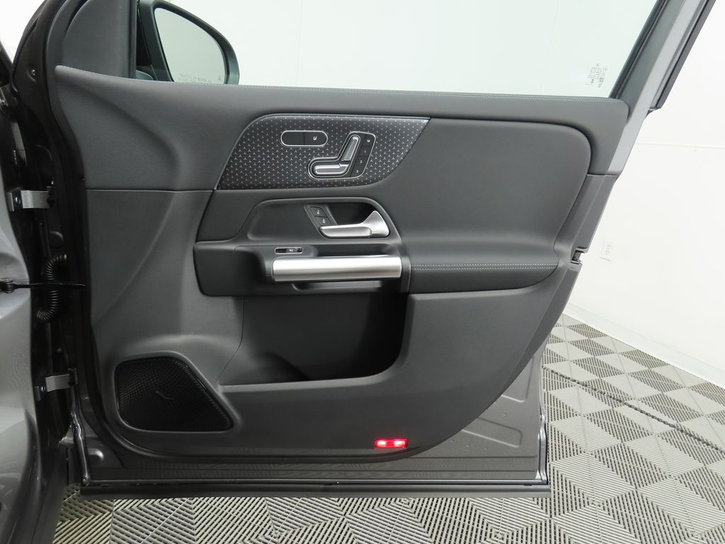 Thumbnail: 2026 Mercedes-Benz GLA - 27