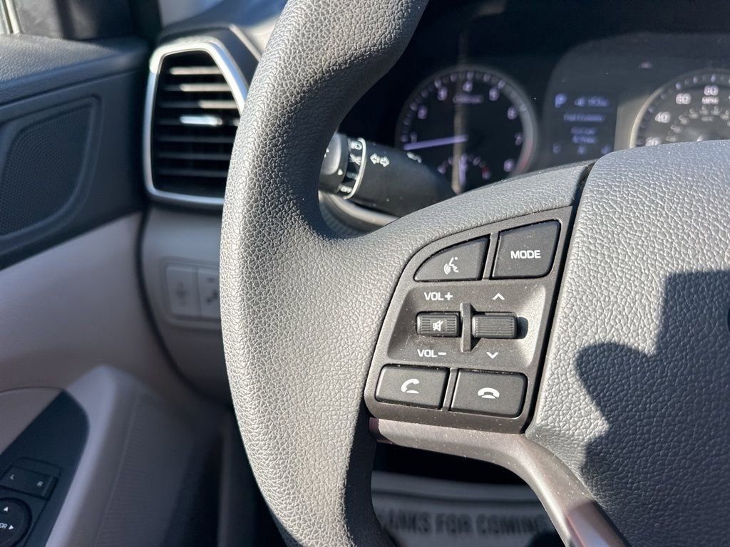 2021 White Cream Hyundai Tucson Value FWD SUV