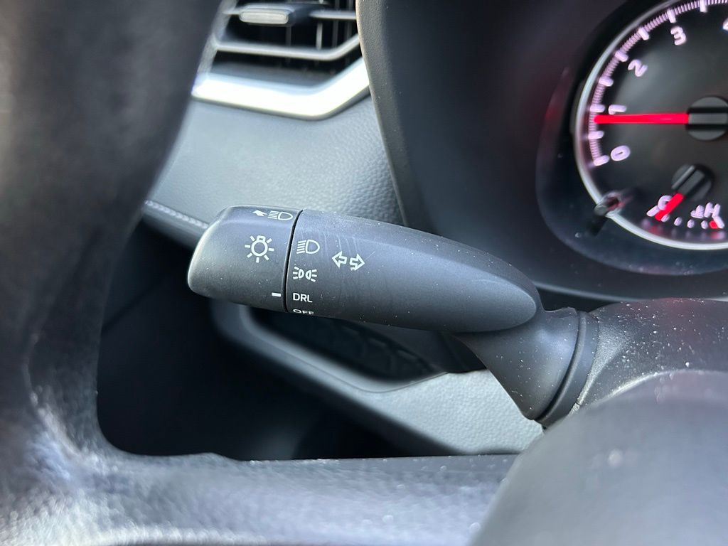 2022 Toyota RAV4 LE 21