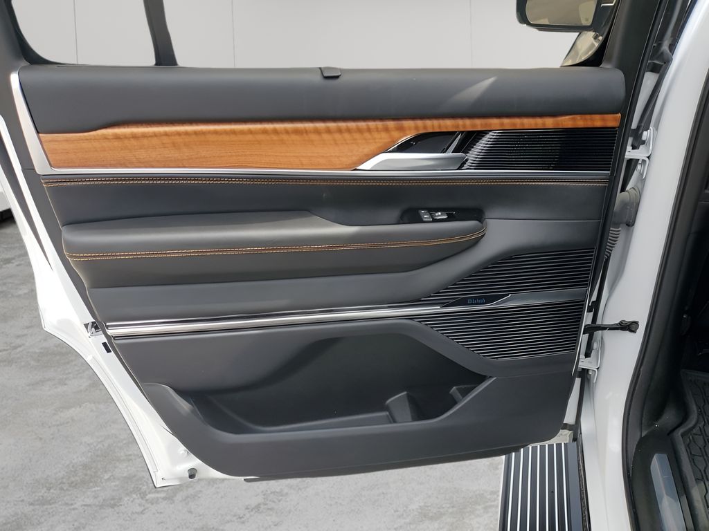 Used Car 2024 Jeep Grand Wagoneer  Series Iii For Sale Under $80,000 In Austin, Texas