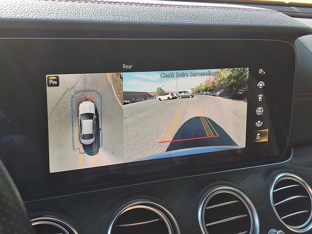 Thumbnail: 2021 Mercedes-Benz E-Class - 18