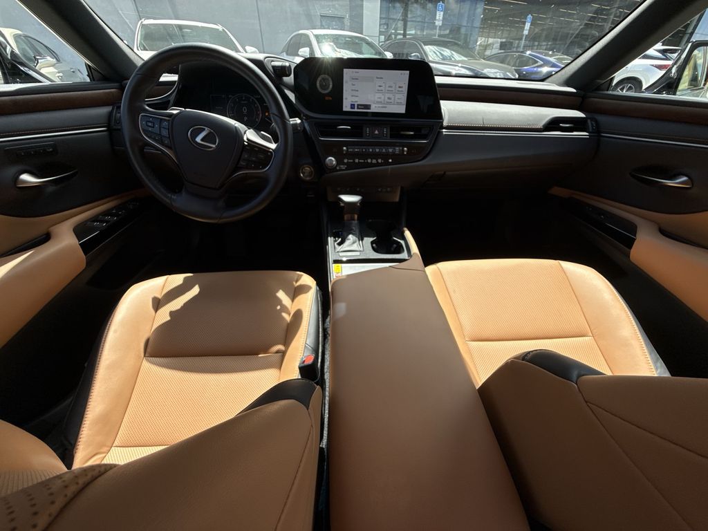 Thumbnail: 2025 Lexus ES - 19