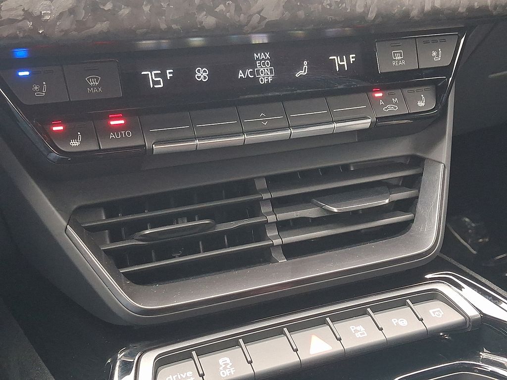 Thumbnail: 2025 Audi RS e-tron GT - 15