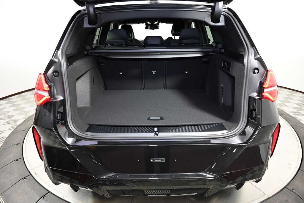 Thumbnail: 2025 BMW X3 - 10