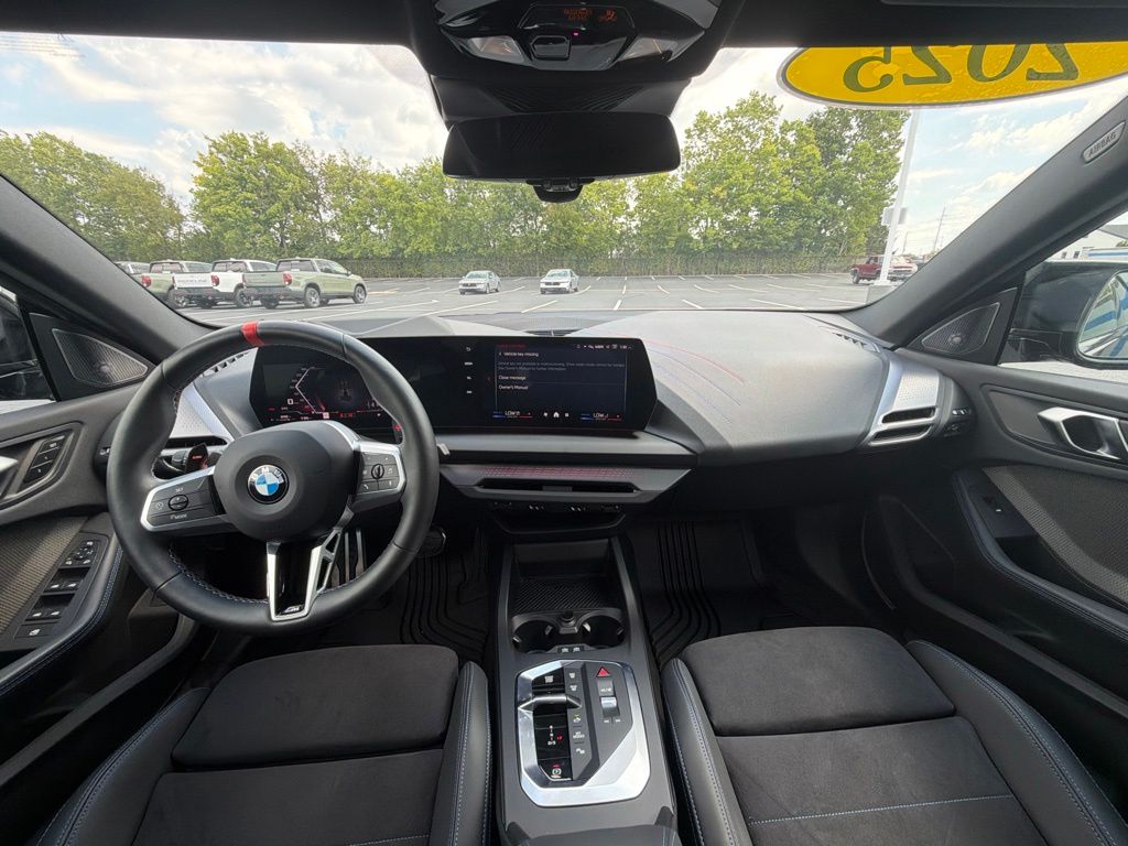 Thumbnail: 2025 BMW 2 Series - 12