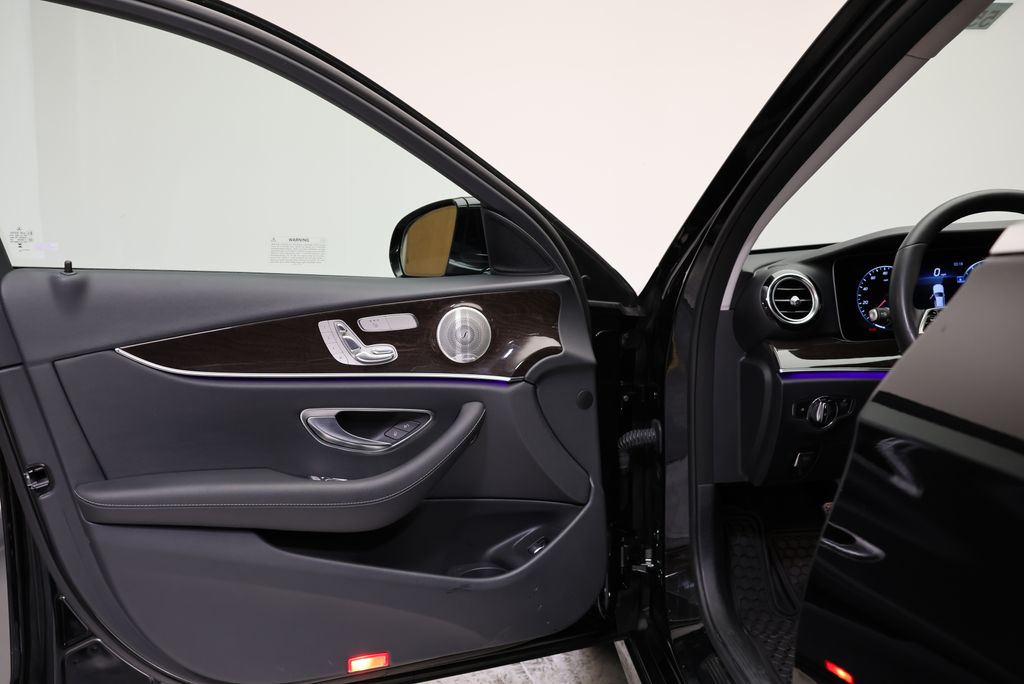 Thumbnail: 2023 Mercedes-Benz E-Class - 32