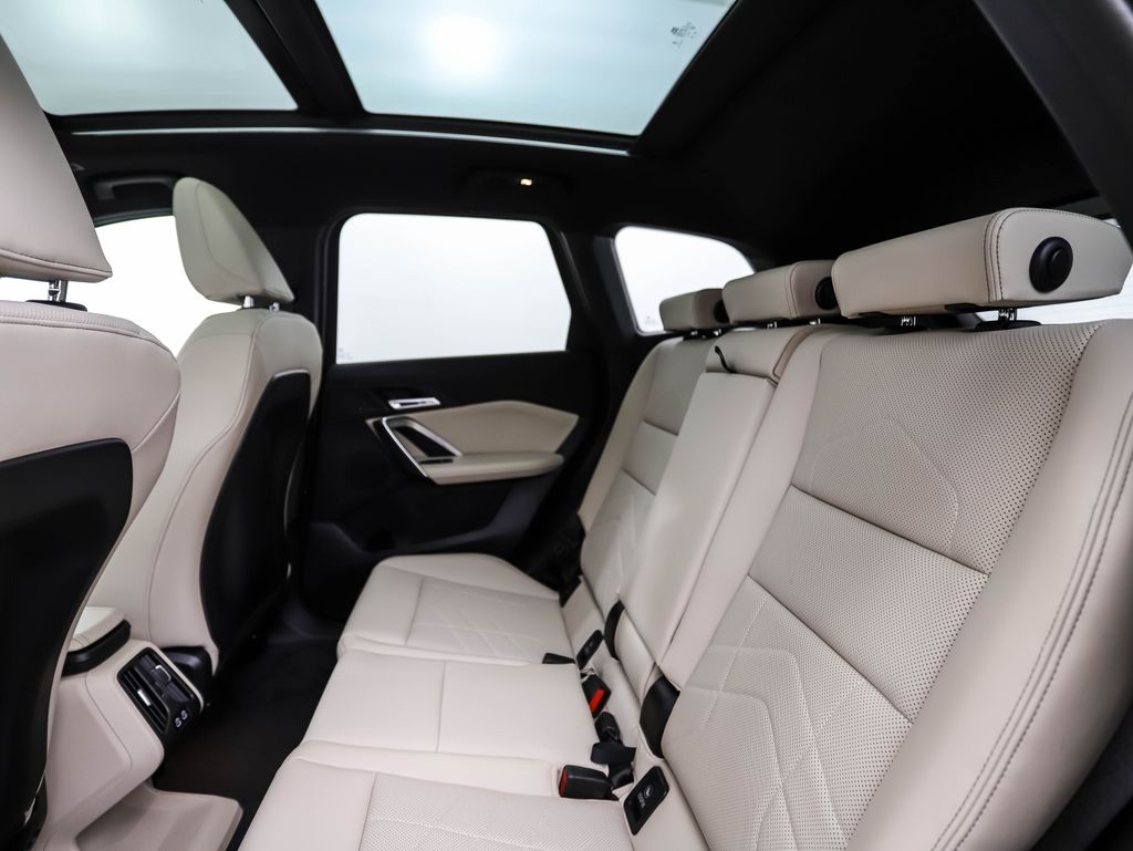 Thumbnail: 2025 BMW X1 - 20