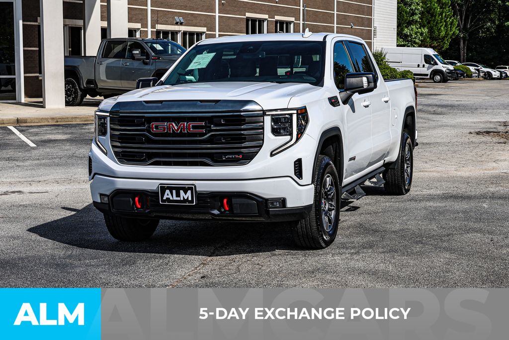 Used 2022 White GMC AT4 image 3