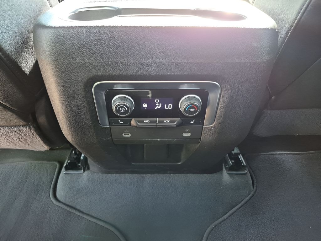 Used Car 2021 Chevrolet Suburban  Premier For Sale Under $40,000 In Austin, Texas