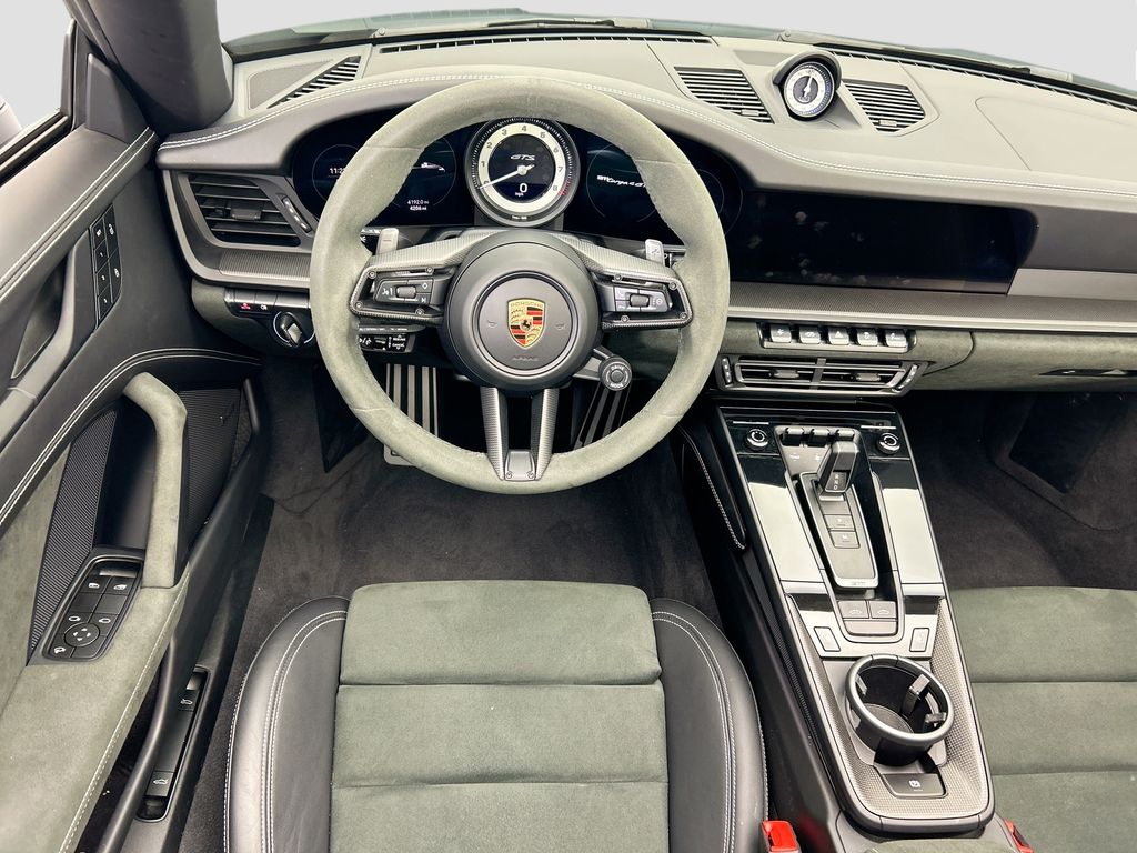 Thumbnail: 2024 Porsche 911 - 10