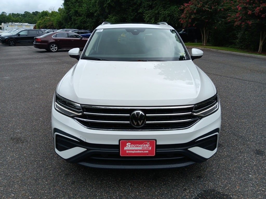 2024 Volkswagen Tiguan 2.0T SE 8