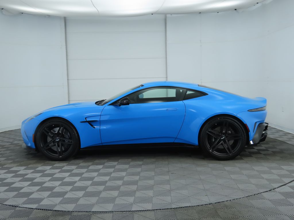 Thumbnail: 2025 Aston Martin Vantage - 8