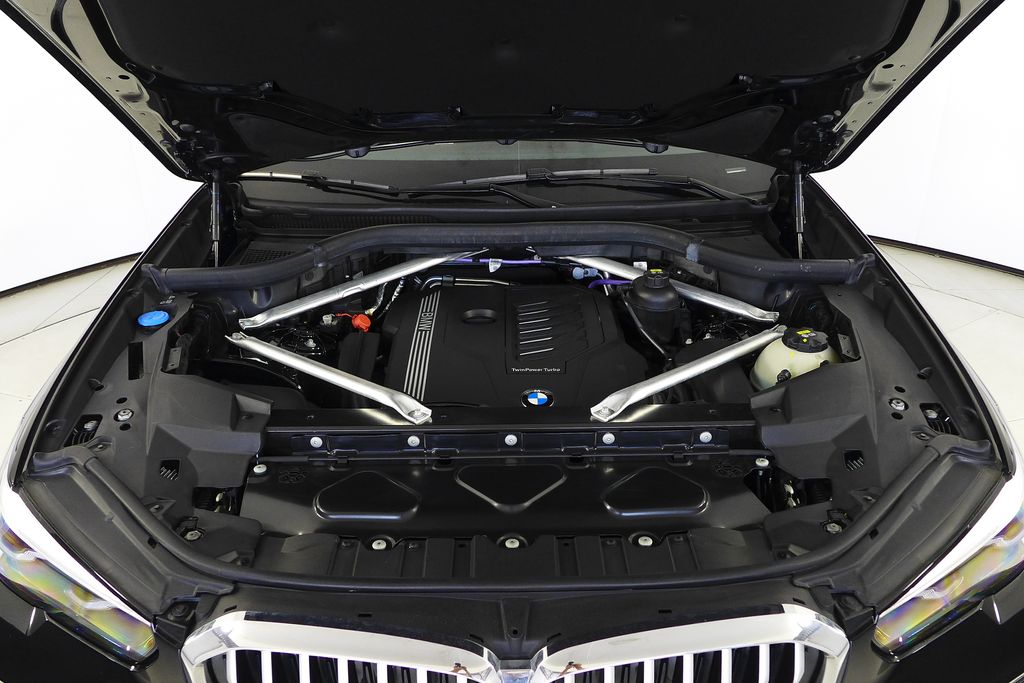 Thumbnail: 2023 BMW X5 - 6