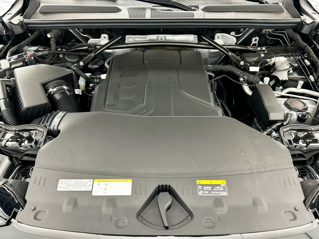 Thumbnail: 2025 Audi Q5 - 28