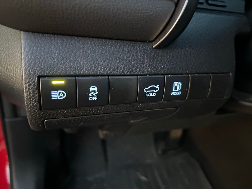 Thumbnail: 2021 Toyota Camry - 18