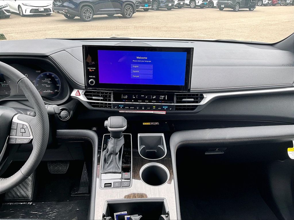 2026 Toyota Sienna — photo 13