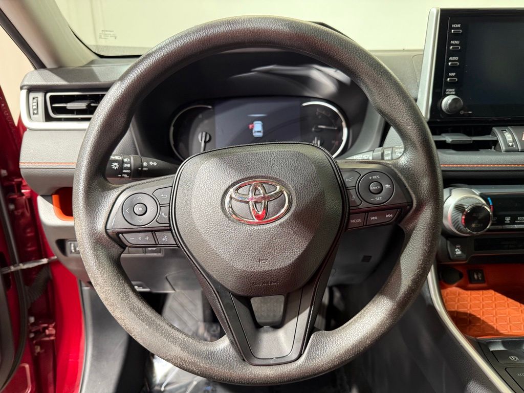 Thumbnail: 2019 Toyota RAV4 - 24