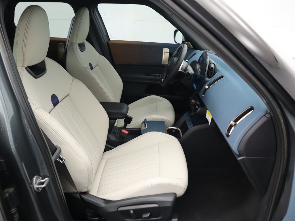 Thumbnail: 2025 MINI Cooper Countryman - 23