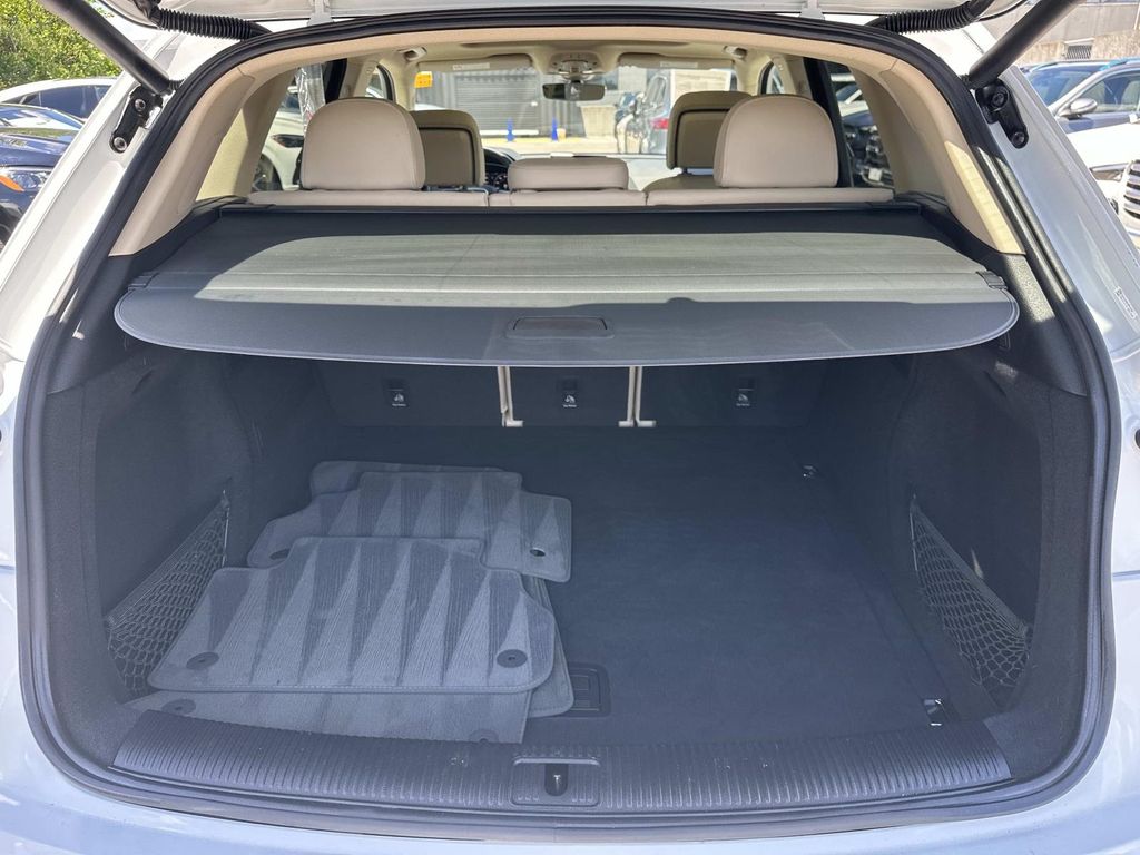 Thumbnail: 2019 Audi Q5 - 14
